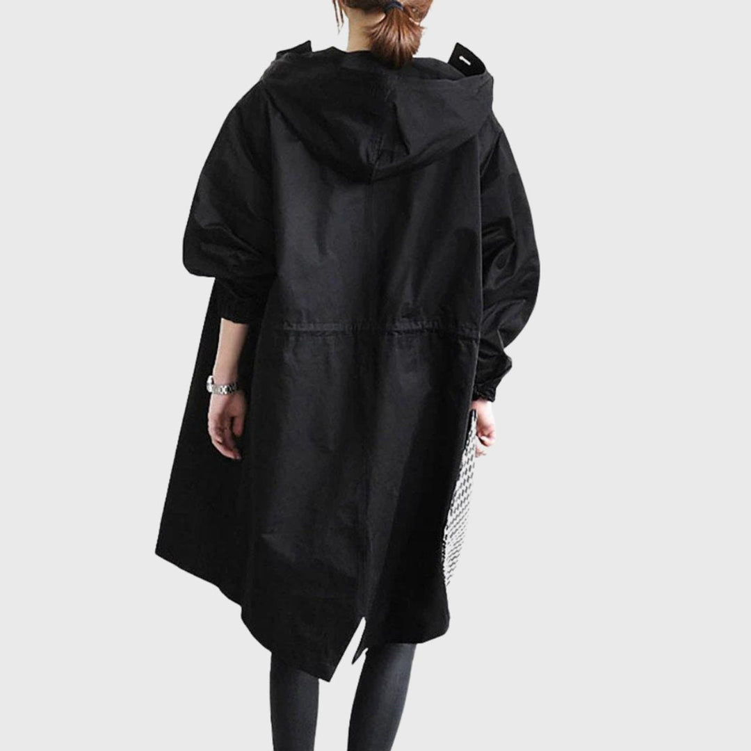 Damski elegancki trenchcoat midi z kapturem (9)