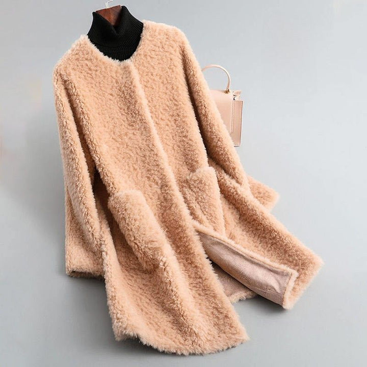 Elegant Women's Winter Coat in Shearling in Blossom Pink