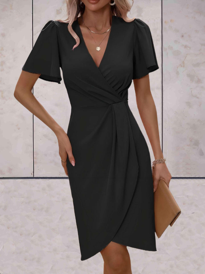 elegante wikkeljurk met korte mouwen Wedding w kolorze Czarny
