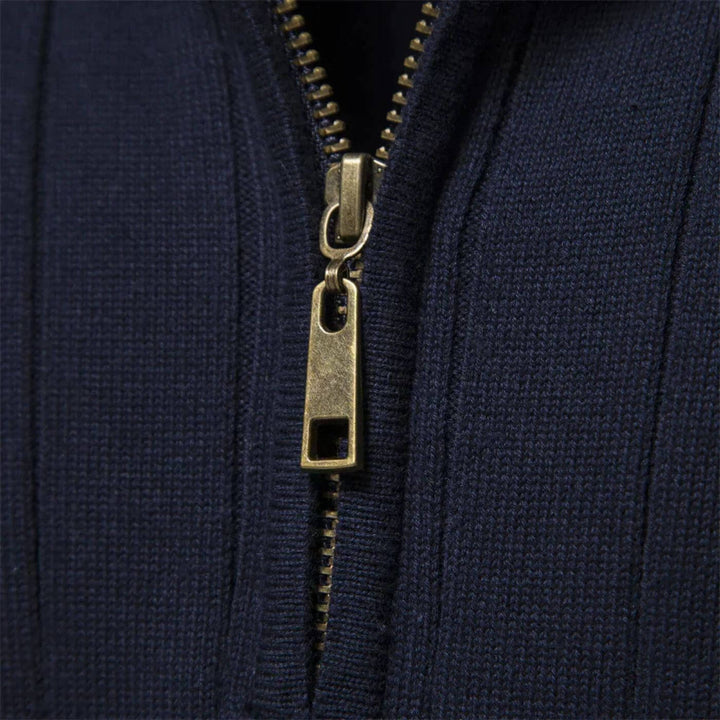 Men's Christmas Sweater with Structured Fit (8)