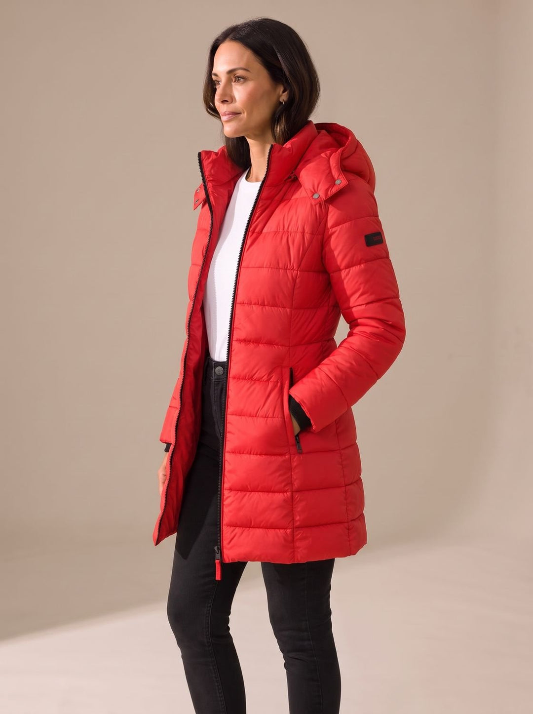 Quilted women's long puffer coat with hood in Red