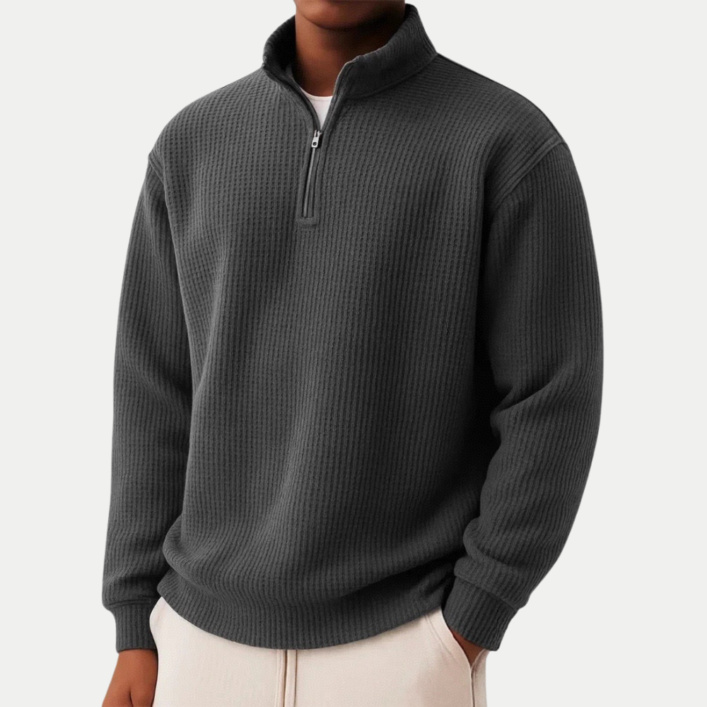 Streamlined Mens Jumper for Casual Comfort in Black