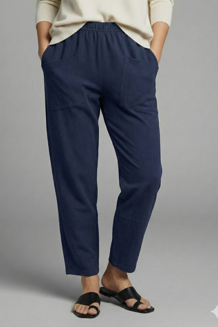 Women's Baggy Jeans Ankle Trousers with Pockets in Navy Blue