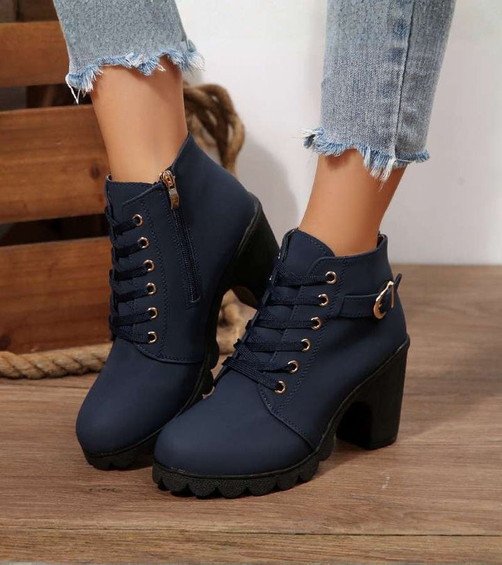 Women's Black Boots with Structured Lace-Up (3)