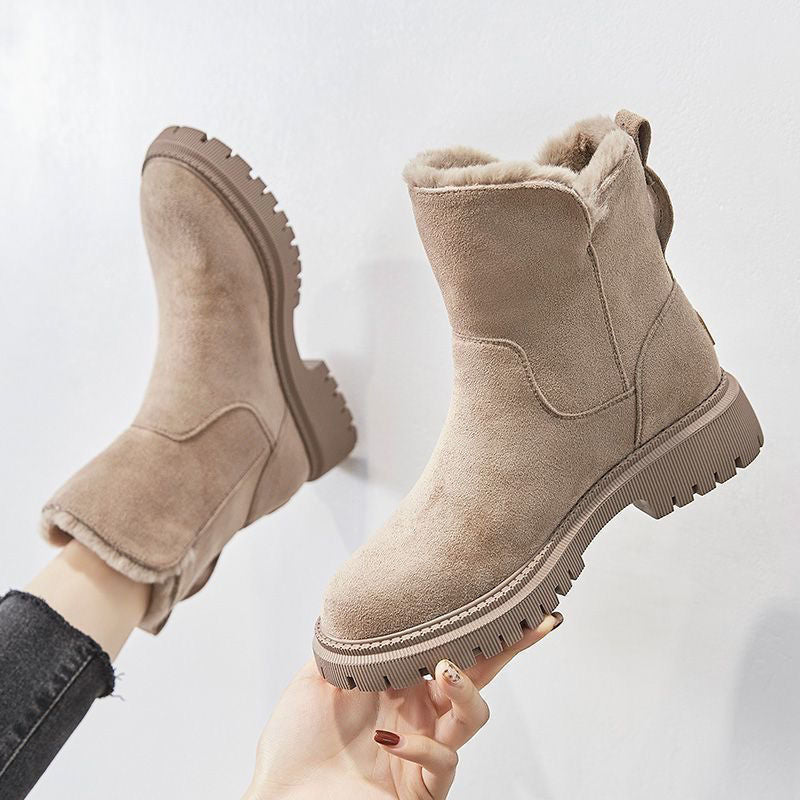 Women's Black Chelsea Boots for Everyday Wear in Beige