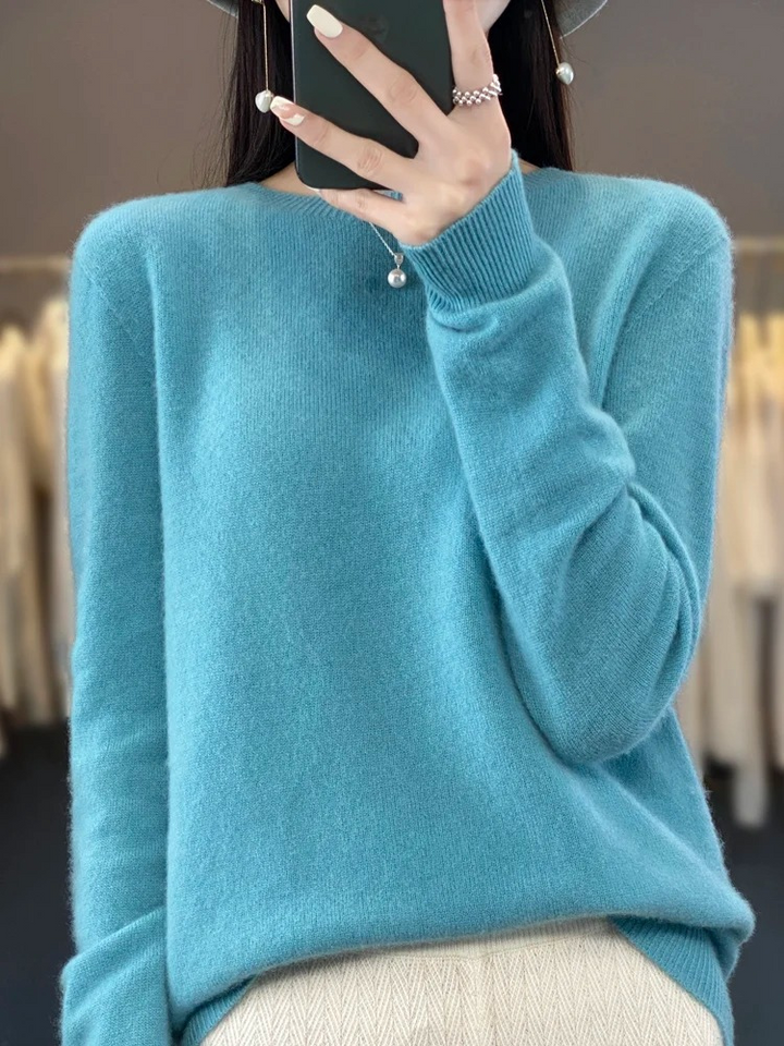 Women's Black Elegant Knit Jumper (2)