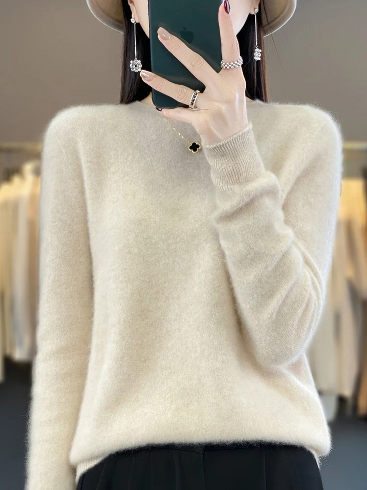 Women's Black Elegant Knit Jumper (3)