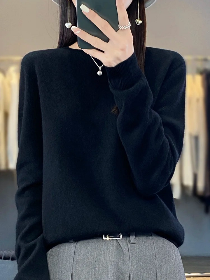 Women's Black Elegant Knit Jumper in Black