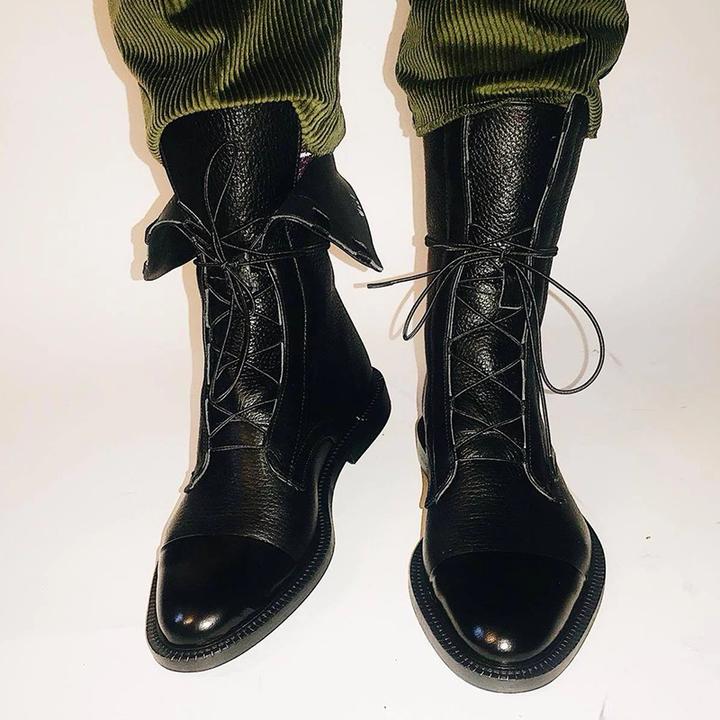 Women's Brown Boots with Lace-Up Ankle Design (9)