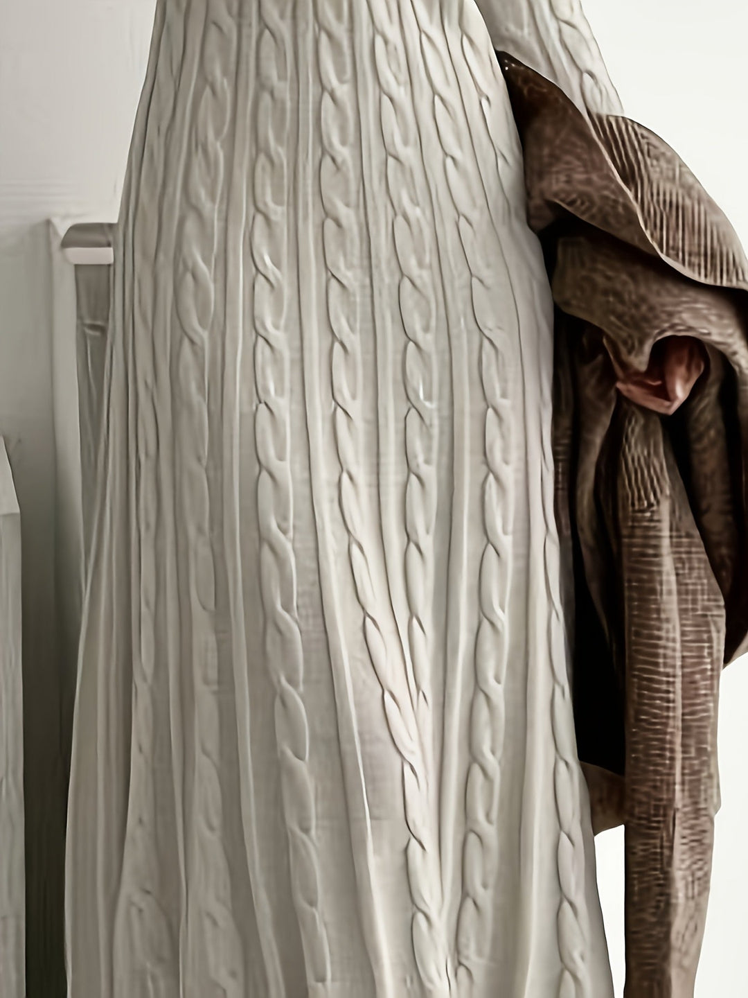 Women's Cable Knit Midi Dress for Everyday Ease (4)