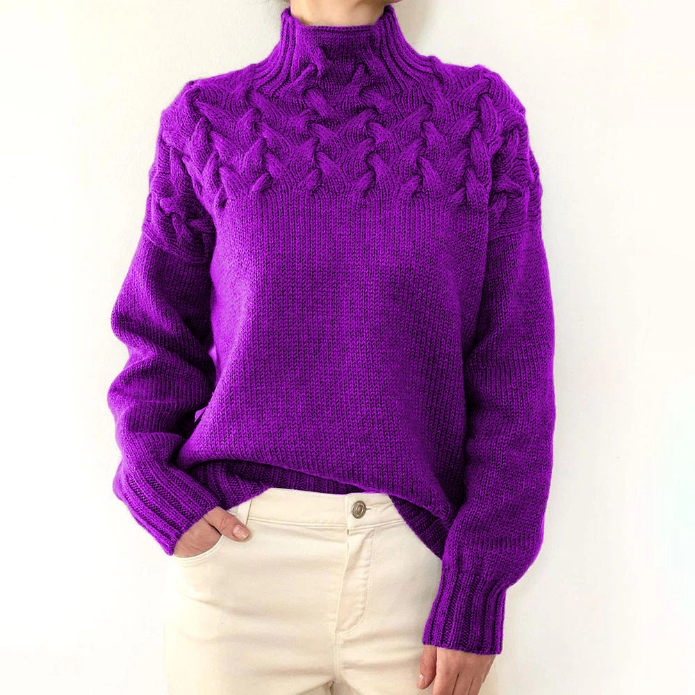 Women's Cashmere Sweater with Turtleneck for Layering in Violett