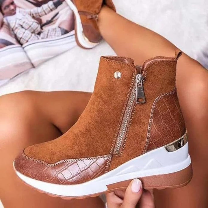 Women's Chelsea Boots for Everyday Comfort in Brown
