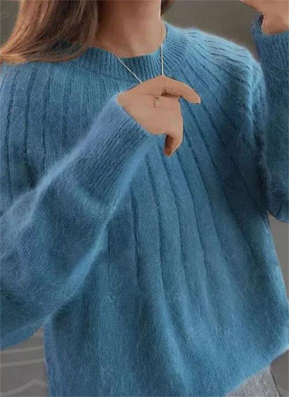 Women's Elegant Cashmere Sweater for Autumn in Blue