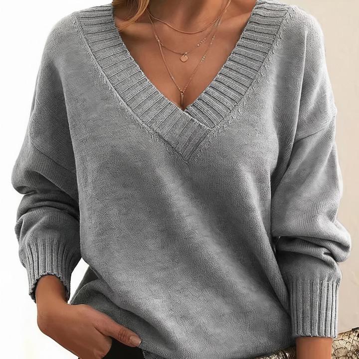 Women's Elegant Cashmere Sweater with V-Neckline in Grey