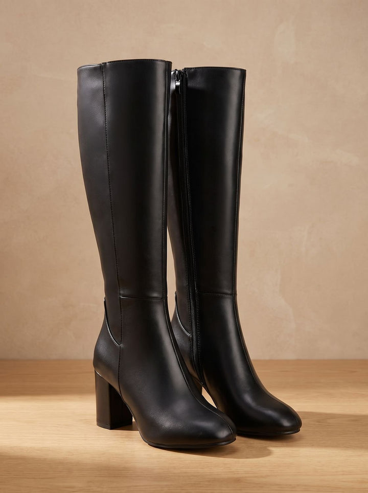 Women's Knee-High Black Cowboy Boots in Black