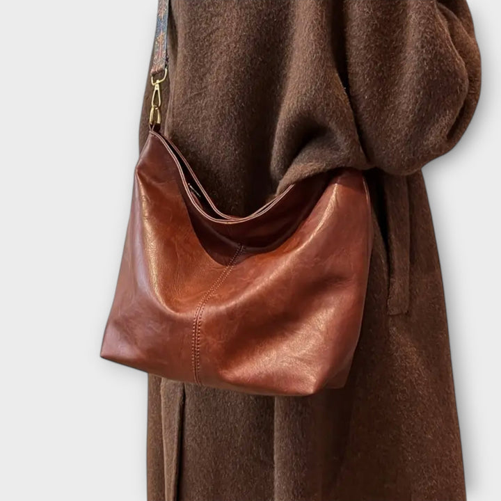Women’s Shoulder Bag With Unique (2)