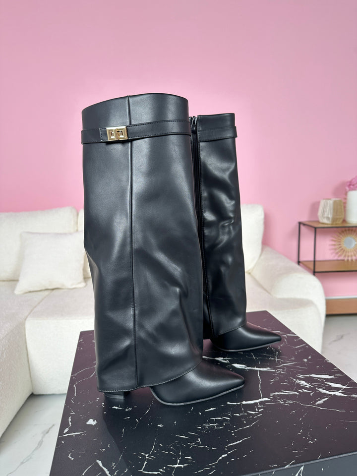 Women's Sleek Knee High Boots in Leather (3)