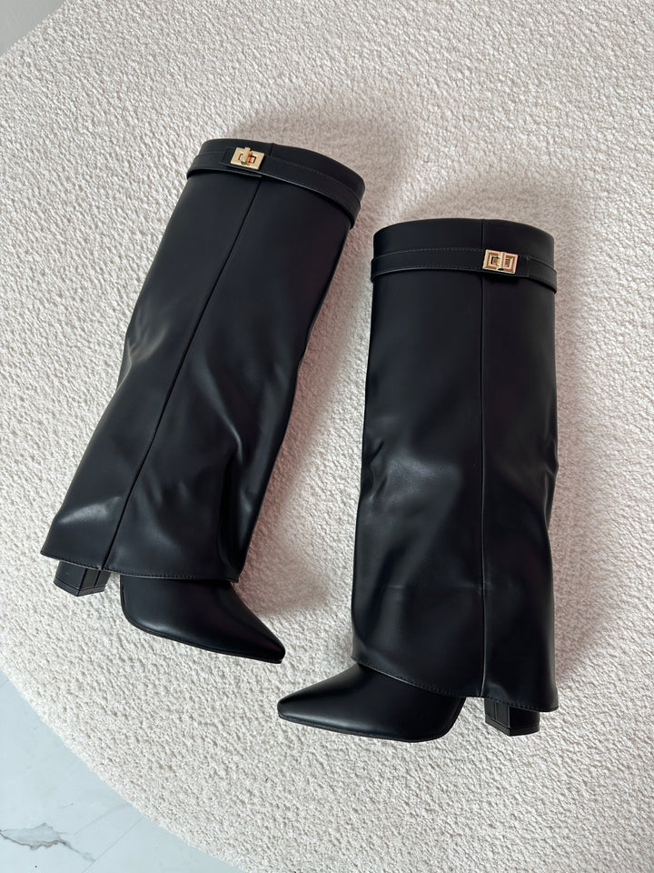 Women's Sleek Knee High Boots in Leather (5)