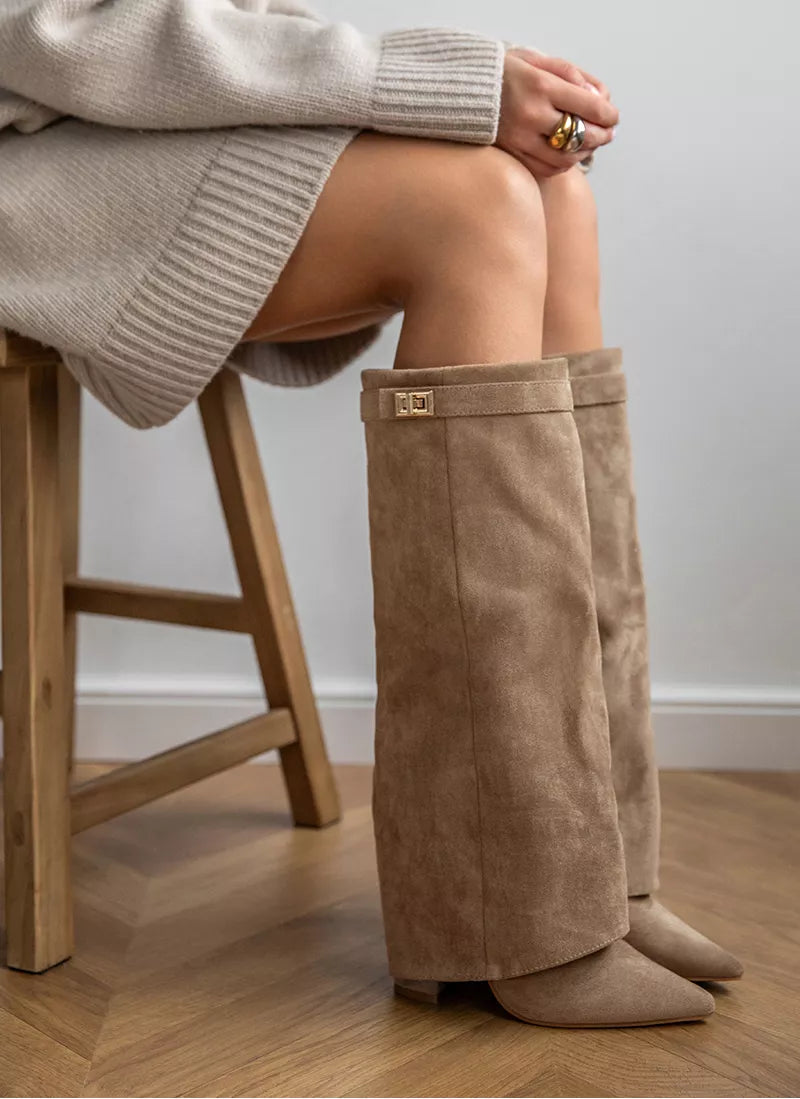 Women's Sleek Knee High Boots in Leather in Khaki