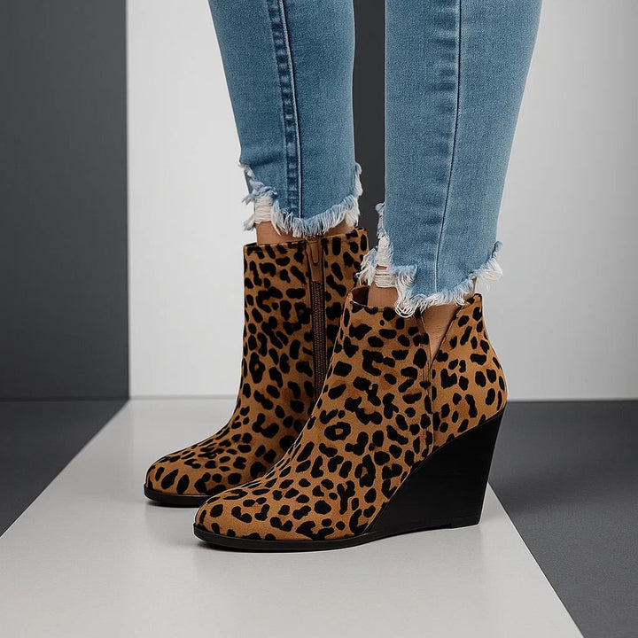 Women's Suede Wedge Ankle Boots (9)