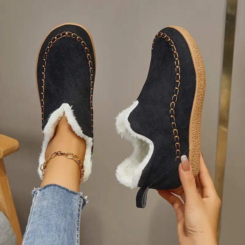 Women's Warm Faux Fur-Lined Slip-On Ankle Boots for Winter in Black